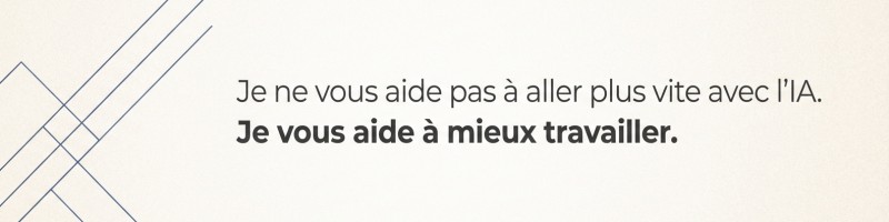 Cover LinkedIn de Régis Butty — composition typographique sur fond crème avec lignes navy : « Je ne vous aide pas à aller plus vite avec l'IA. Je vous aide à mieux travailler. »